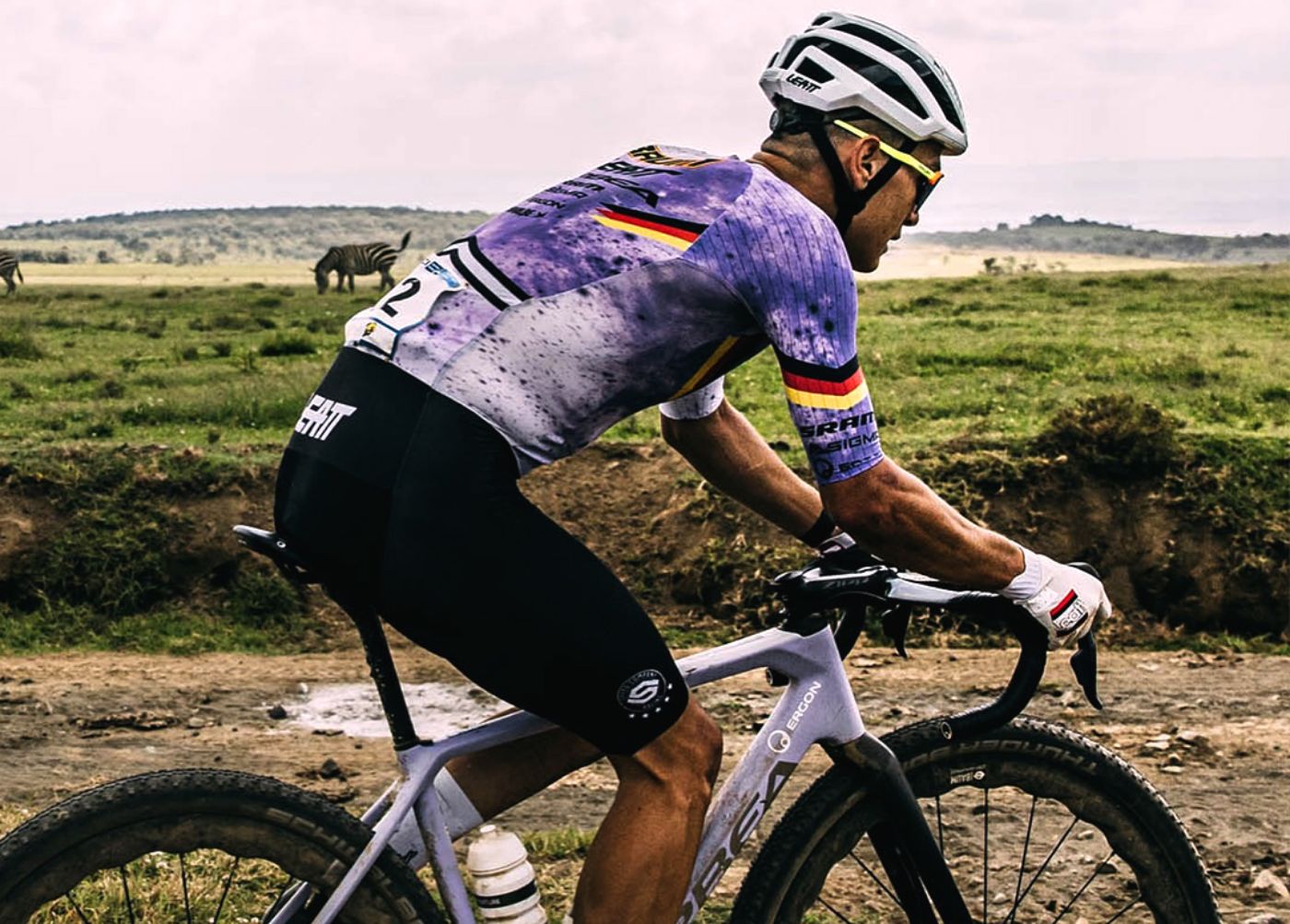 Lukas Baum riding